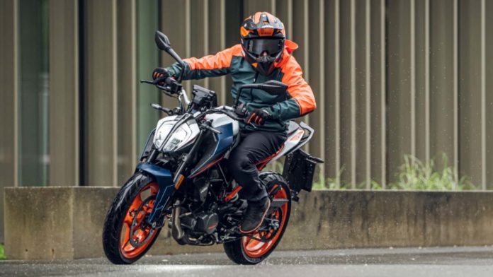 KTM Duke 160