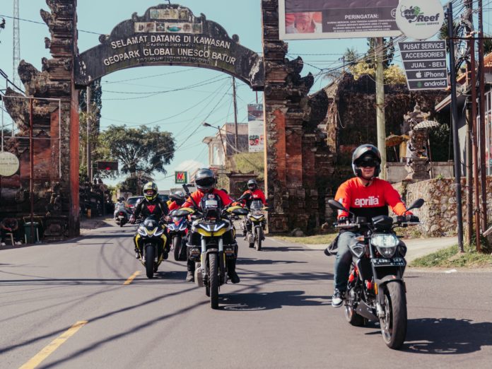 Aprilia Community Riding 2025