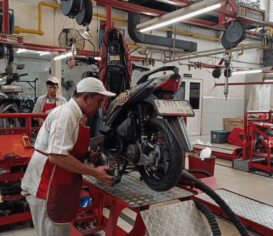 Promo Hari Pelanggan Nasional, Diskon 30% Servis Motor Matic Honda Hari Pelanggan Nasional Servis Diskon