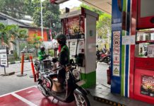 Menteri ESDM Pastikan Stok BBM dan LPG Aman Selama Libur Nataru BBM Pertamina SPBU