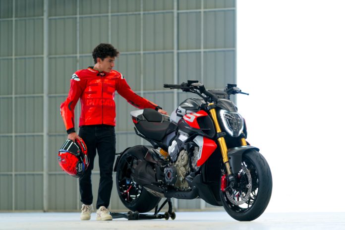 Diavel V4 RS 2026
