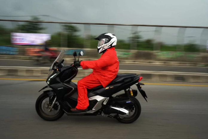 SRP WMS Himbau Pengendara Siapkan 5 Hal Penting Demi #Cari_Aman di Jalan (2) Wahana Honda Hujan Motor