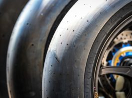 2 Ban Baru Pirelli Debut di MotoGP 2025 Valencia Pirelli MotoGP 2025 Valencia