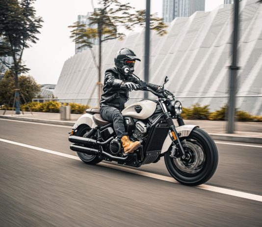 EICMA 2025: BENDA Rilis Tiga Cruiser, Konsep Hybrid Twin Boxer, dan Mesin 6 Silinder! BENDA Motorcycles EICMA 2025