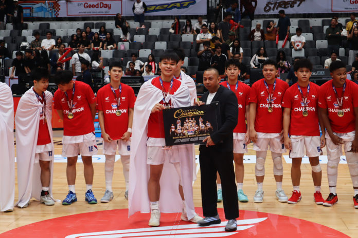 Penyerahan Hadiah Secara Simbolis Untuk Bukit Sion Final DBL Jakarta 2025