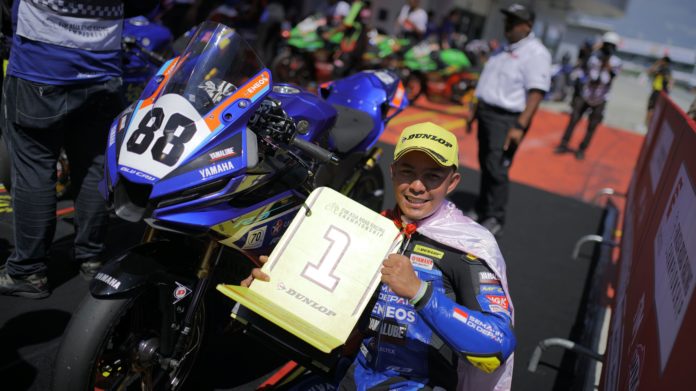 Candra Hermawan memenangi race 1 kelas AP250 di seri 5 ARRC 2025 di sirkuit Sepang Di ARRC 2025 Putaran6