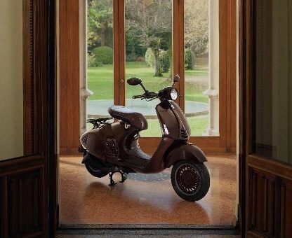 Vespa 946 Horse