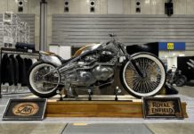Vita, Royal Enfield Classic 650 Ekstrem Bermesin Ganda dari Custom Works Zon di HCS 2025 CW Zon Royal Enfield Classic 650