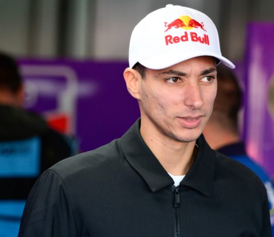 Bukan Latihan, Toprak Razgatlioglu Jadi Penyanyi Jelang Debut MotoGP 2026 Toprak Razgatlioglu MotoGP