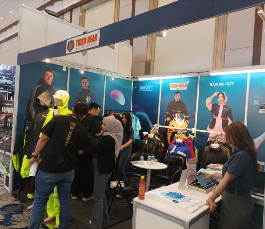 IIMS 2026: Tiger Head Bawa Jas Hujan Lentur Tiger Head IIMS 2026