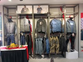 Tracker Buka Outlet Perdana di Bintaro Outlet Tracker Bintaro