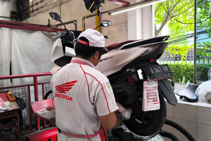 Service Spesial Untuk Motor Tersayang (SSMT), AHASS Berikan Potongan Jasa Servis untuk Motor Matic (3) Service Spesial Motor Tersayang AHASS