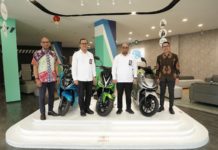 ALVA Jadi Pabrikan Motor Listrik Pertama Raih Sertifikat INDI 4.0 di Indonesia ALVA Sertifikat Motor Listrik