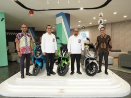 ALVA Jadi Pabrikan Motor Listrik Pertama Raih Sertifikat INDI 4.0 di Indonesia ALVA Sertifikat Motor Listrik