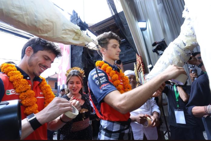 Pembalap HRC ke Bali