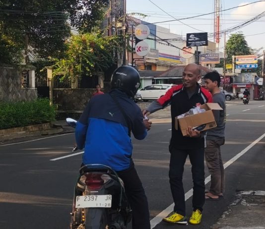 SSFC Bagikan 800 Paket Takjil di Kemang Jakarta SSFC Bagikan 800 Takjil