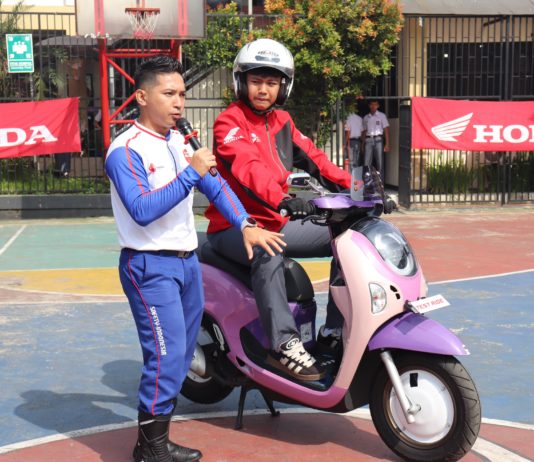Pelajar Bermotor ke Sekolah, Punya SIM Dulu Pelajar Bermotor ke Sekolah, Punya SIM Dulu