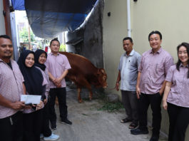 Wahana Artha Group Salurkan Hewan Qurban untuk Warga Gunung Sahari Wahana Artha Group