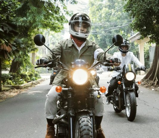 Triumph Indonesia Ajak Lebih dari 100 Motoris Ikut Distinguished Gentleman’s Ride 2026 Distinguished Gentleman’s Ride 2026 Triumph Indonesia