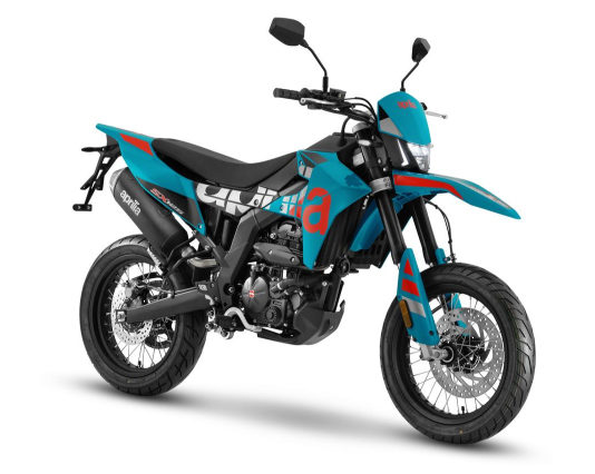 Aprilia SX 125 2026, Supermoto Mesin Kecil dengan Warna Nyentrik Aprilia SX 125 2026 Supermoto