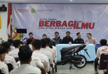 AHBI Kenalkan Teknologi Honda Vario 125 Street ke Siswa SMK Sint Joseph Jakarta Astra Honda Berbagi Ilmu Vario 125 Street