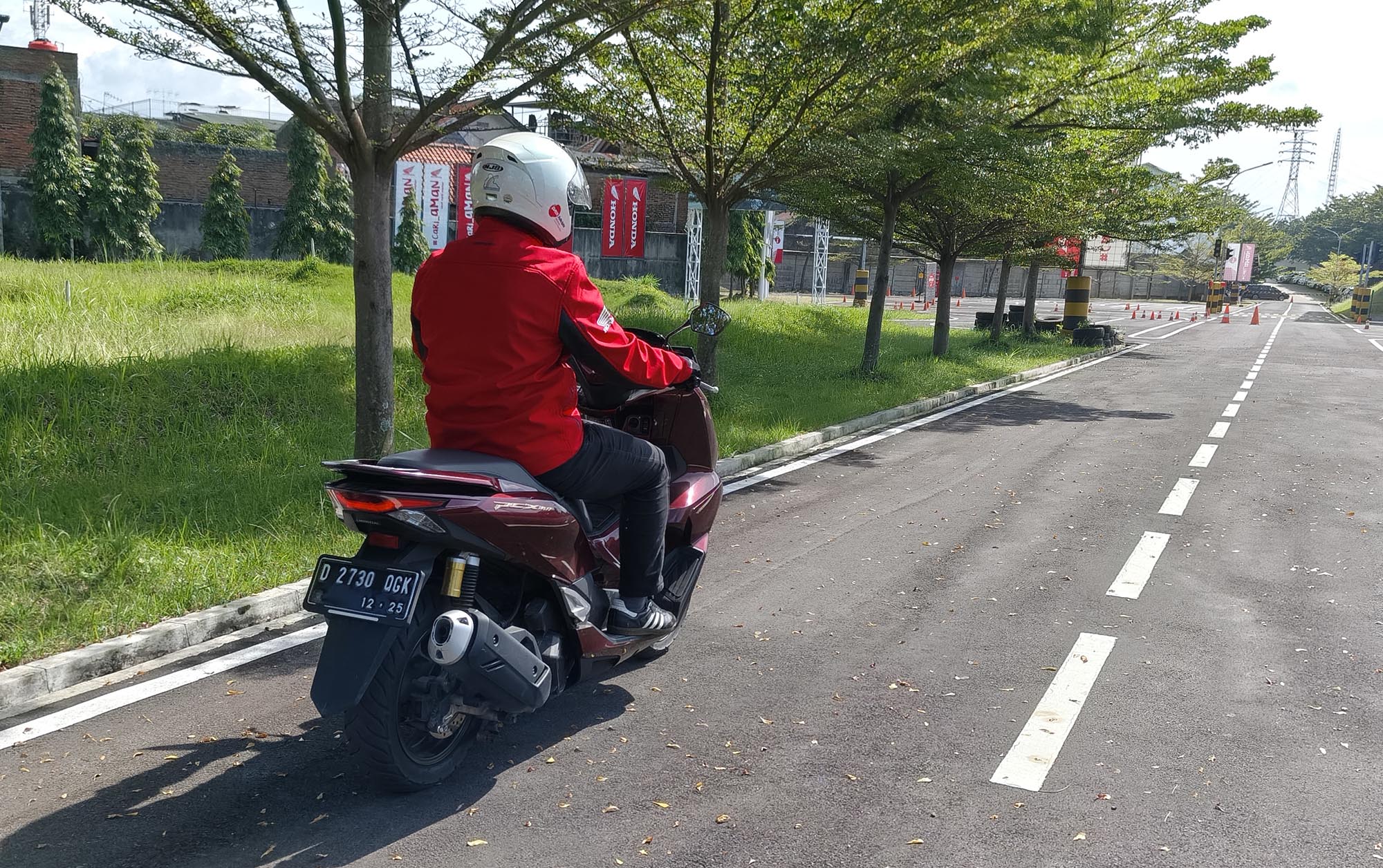 Lampu plat nomor